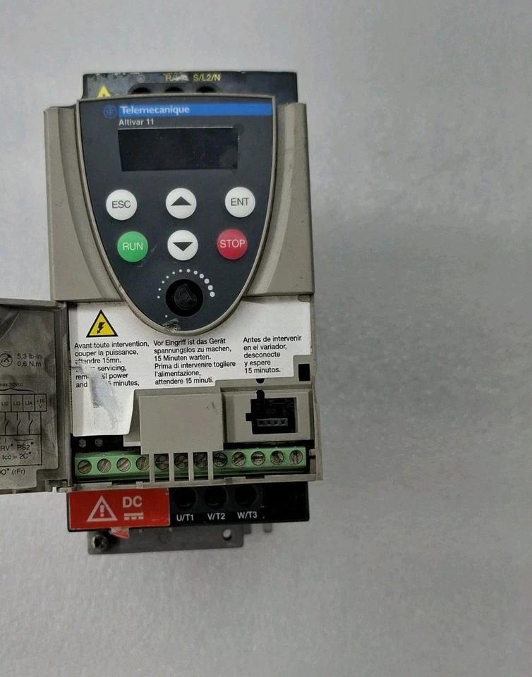 Telemecanique Altivar 11 ATV11HU09M2A 0.37kW-1/2HP 200/240V